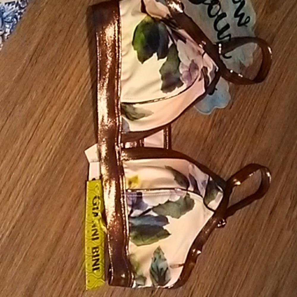 A bikini top
